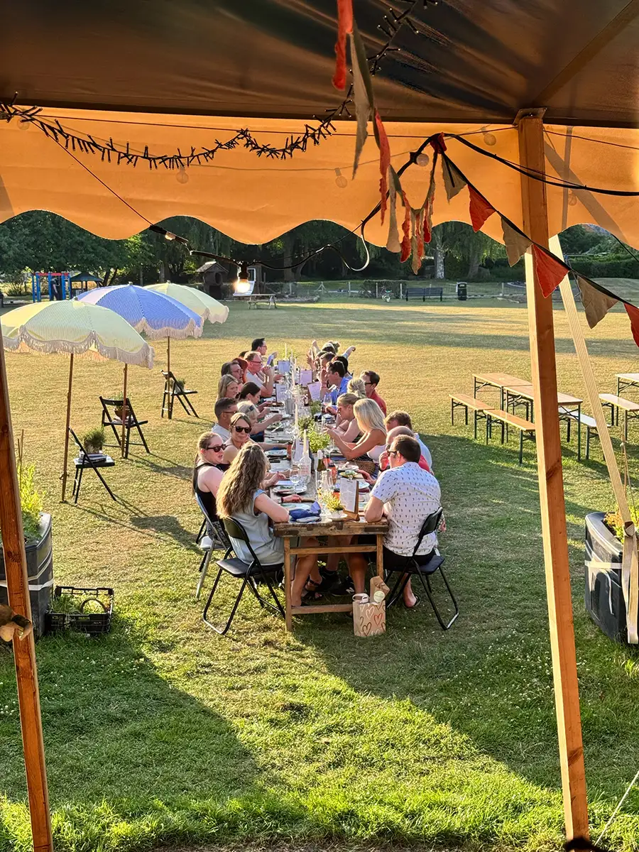 Cooking with Ols Dining Outside